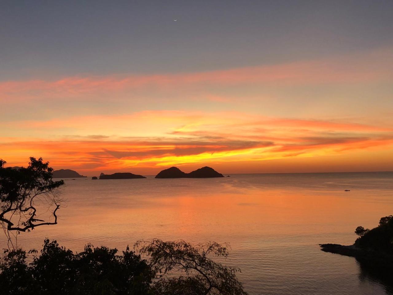 Sunny Island Resort (Adults Only) El Nido Luaran gambar